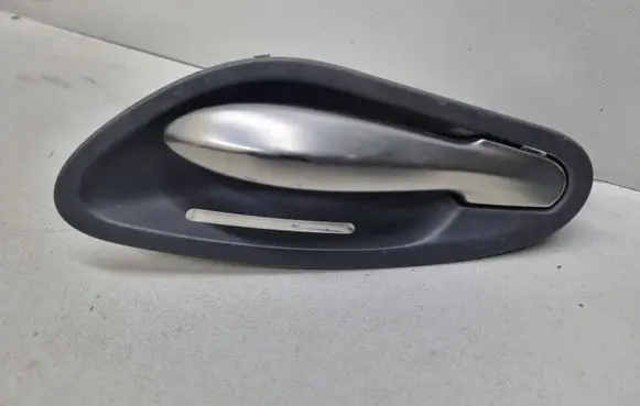 BMW 6 E63 E64 Front door interior handle 7116065