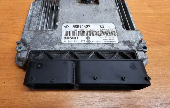Chevrolet Captiva Engine control unit/module 96814427 5113160017 5113250017