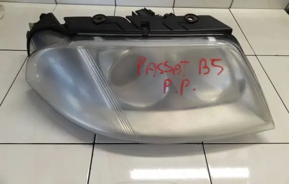 Volkswagen PASSAT B5.5 Headlight/headlamp 3B0941016AN