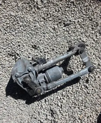Volkswagen Touran I Front wiper linkage and motor 1T0955023E