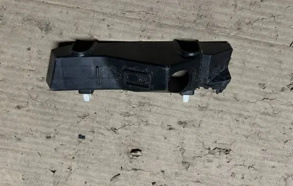 KIA Xceed Front bumper mounting bracket 86516J7CA0