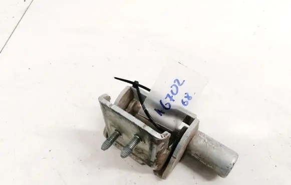 Renault Modus Rear door lower hinge