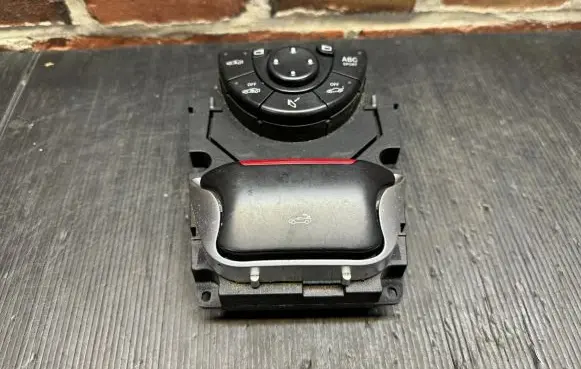 Mercedes-Benz SL R230 Tailgate/boot open switch button 2308209810 11172445001 3309080100