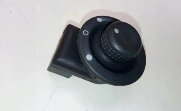 Renault Laguna II Wing mirror switch 8200002442A
