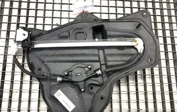 Mazda 3 II Rear door window regulator with motor BHN97397X