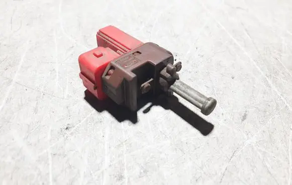 Ford Mondeo Mk III Brake pedal sensor switch 95BB7C534AC