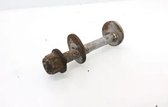 Volkswagen PASSAT B7 Rear suspension camber bolt 