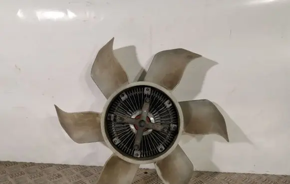 Mitsubishi Pajero Viscous fan clutch 
