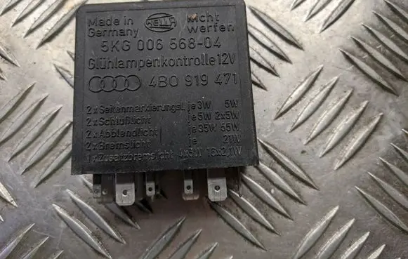 Audi A4 S4 B5 8D Other relay 4B0919471