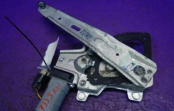 Hyundai i10 Rear door window regulator with motor 83402-0X010