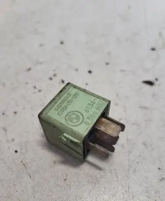 BMW 5 E39 Other relay 8366600