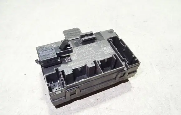 Audi A4 S4 B8 8K Door control unit/module 8K0959792S