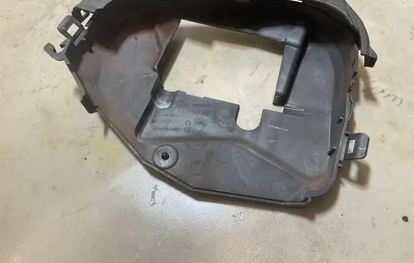 Nissan Juke I F15 Timing belt guard (cover) 135630100R