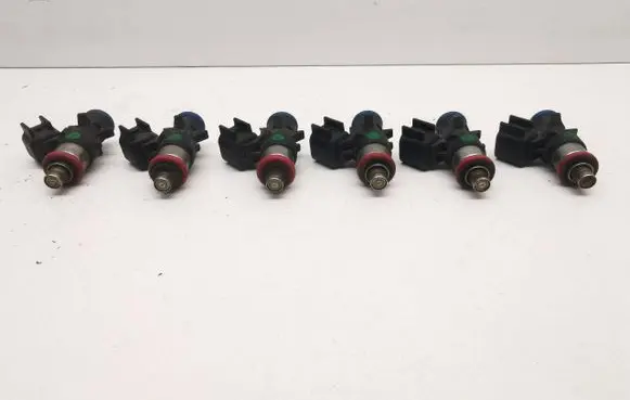Chrysler Pacifica Fuel injectors set 05281427AA