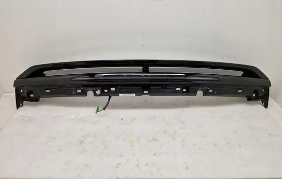 Volvo C40 Third/center stoplight