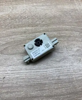 BMW 6 F06 Gran coupe Aerial antenna amplifier 6990090 213675