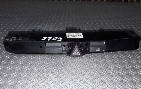 Opel Astra H Hazard light switch 13100105
