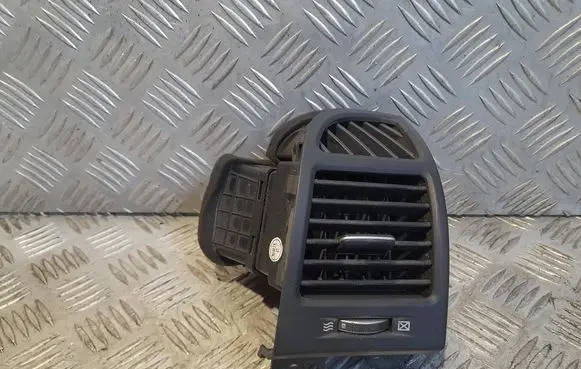 Hyundai Santa Fe Dash center air vent grill 974802B900