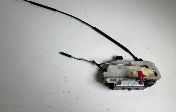 Ford Mustang V Front door lock DA5A5421812BA