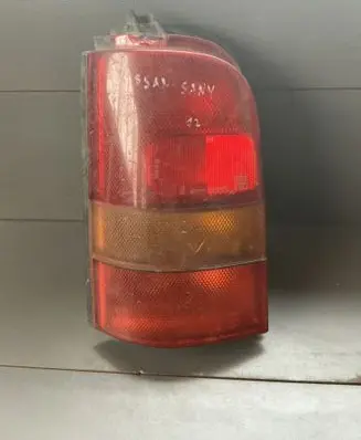 Nissan Sunny Rear/tail lights 22024555