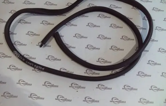 BMW 3 E90 E91 Front door rubber seal 7060287