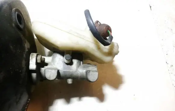 Master brake cylinder
