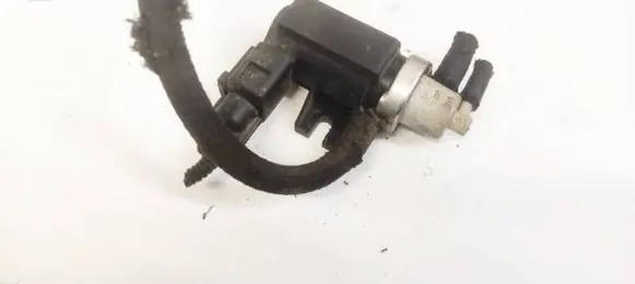 Audi A3 S3 8L Turbo solenoid valve 1J0906627A 72290325