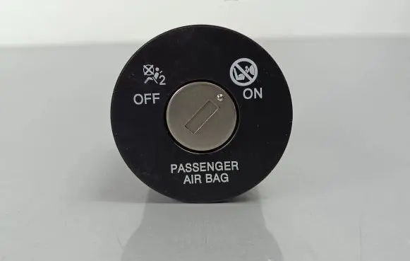 KIA Sorento Child safety switch 