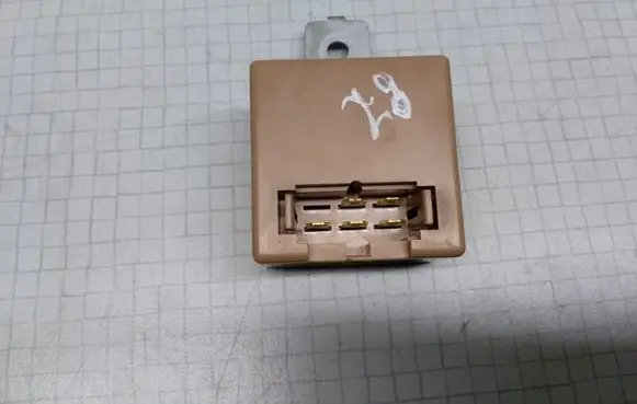 Mitsubishi Space Wagon Other relay MD332124 0680005220