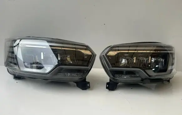 Renault Trafic III (X82) Headlight/headlamp 260102899R 260601790R