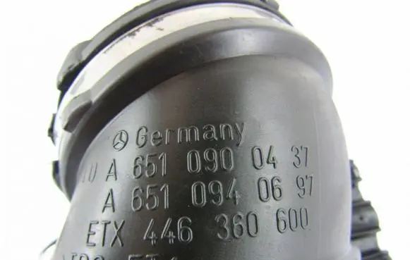 Mercedes-Benz E W212 Air intake duct part A6510900437