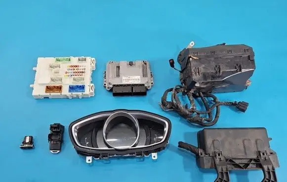 Volvo V40 Engine control unit/module ECU 0261S07523 IMPRK1522453