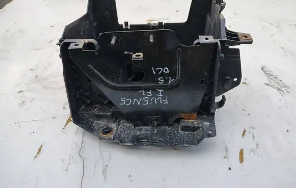 Renault Fluence Battery box tray