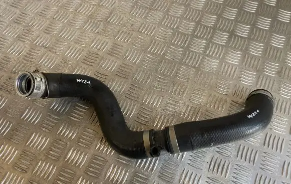 Mercedes-Benz S W221 Engine coolant pipe/hose A2215014582