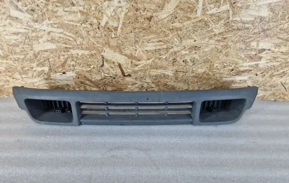 Volkswagen Transporter - Caravelle T5 Front bumper lower grill 7H0807719