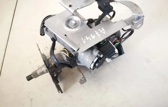 Toyota Avensis T250 Steering wheel axle