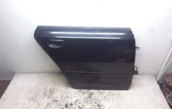 Audi A4 S4 B6 8E 8H Rear door