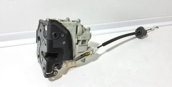 Audi A4 S4 B8 8K Rear door lock 8K0839015C