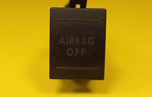 Passenger airbag on/off switch