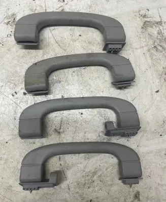 BMW 3 E90 E91 A set of handles for the ceiling 