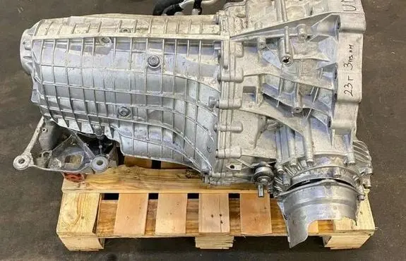 Audi A4 S4 B9 Automatic gearbox UML