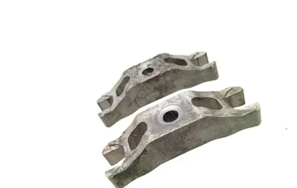 Volkswagen Golf VI Fuel Injector clamp holder 03L216