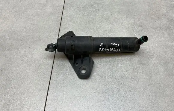 Headlight washer spray nozzle