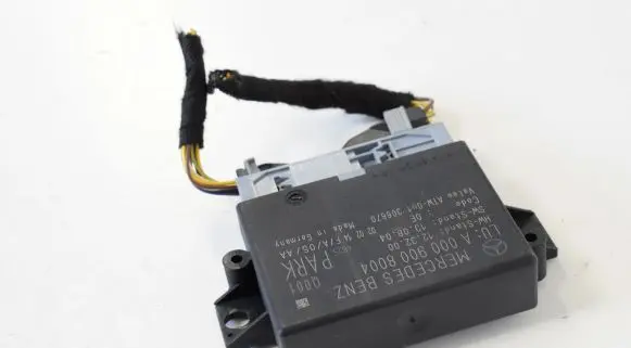 Mercedes-Benz E W212 Parking PDC control unit/module A0009008004