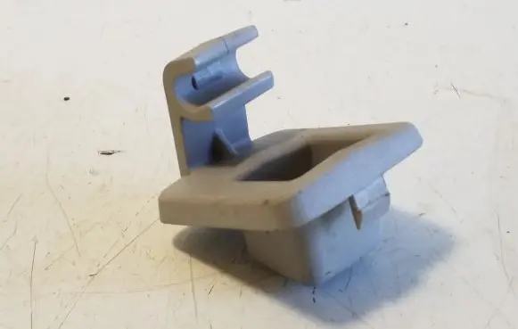 Iveco Daily 5th gen Sun visor clip/hook/bracket 