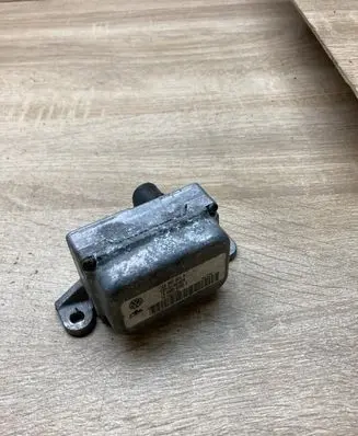 Volkswagen Golf V ESP acceleration yaw rate sensor 1K0907655A