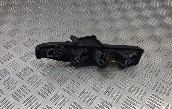 Renault Scenic II - Grand scenic II Tail light bulb cover holder