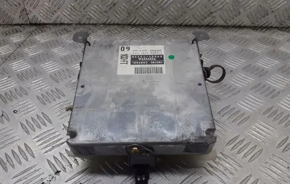 Toyota Corolla E120 E130 Engine control unit/module ECU 89661-13230