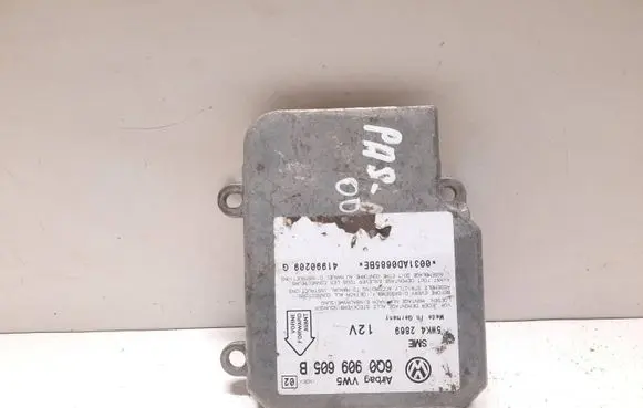Volkswagen PASSAT B5 Airbag control unit/module 6Q0909605B
