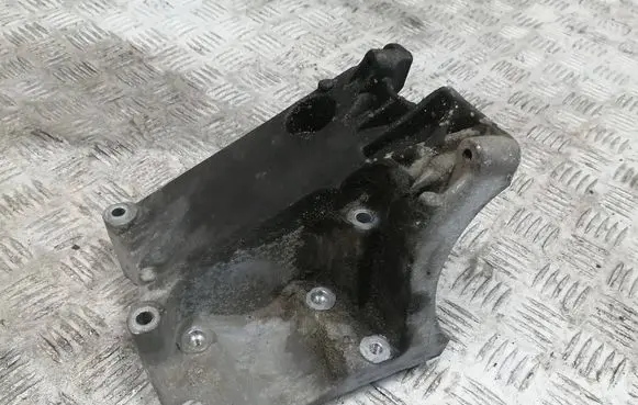 Ford Focus Engine mounting bracket 4M5Q19D624CC